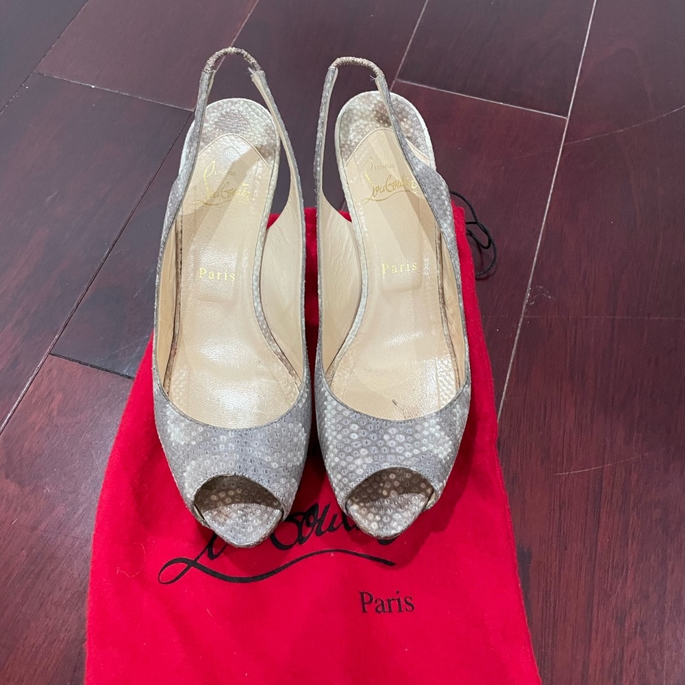 Christian Louboutin pumps snake skin- dust bag included
